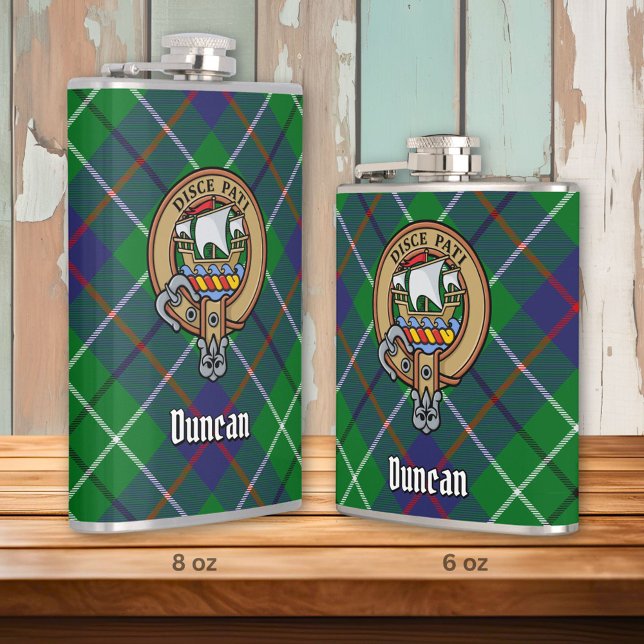 Petaca Crestá del Clan Duncan sobre tartán (Subido por el creador)