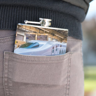 Petaca Dos Shinkansen en la estación de Tokio