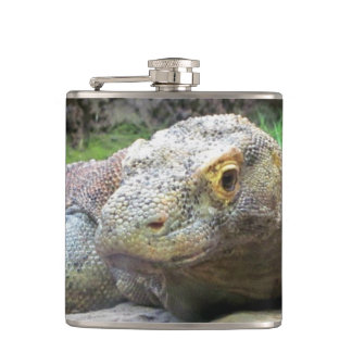 Petaca Dragón de Komodo en las rocas