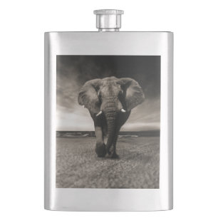 Petaca Elefante a la carrera