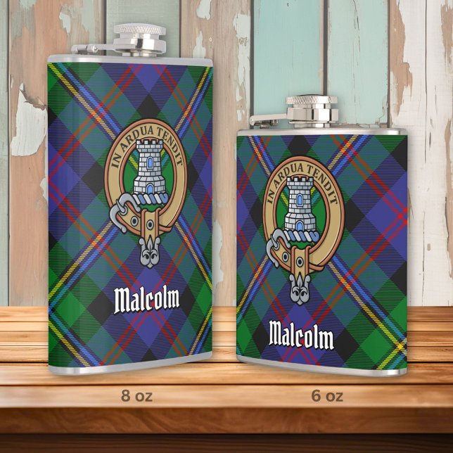 Petaca Escudo de Clan Malcolm sobre tartán (Subido por el creador)