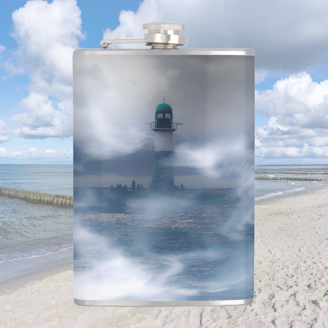 Petaca Faro en la tormenta - Mar Báltico (Subido por el creador)