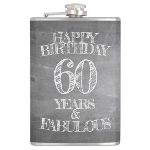 Petaca Feliz Cumpleaños - 60 Años y Fabuloso en chalkboar