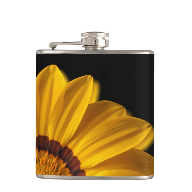 Petaca Flor amarilla sobre fondo negro (Anverso)