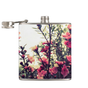 Petaca Foto de prado de flores silvestres rosadas delicad