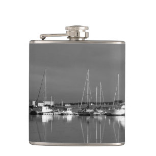 Petaca fotografía blanco y negro, barcos