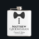 Petaca Fun Black Bow Tie Tuxedo Groomsman Boda<br><div class="desc">Estos frascos de licor divertidos están diseñados especialmente para los padrinos. Presentan un divertido diseño de corbata negra con tres botones en un fondo blanco, que evoca la idea de un esmoquin. El texto dice "Groomsman" y tiene un espacio para su nombre, así como la pareja boda y la fecha....</div>