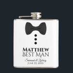 Petaca Fun Black Tie Tuxedo mejor matamoscas de hombre Bo<br><div class="desc">Estos frascos de licor divertidos están diseñados especialmente para el mejor hombre. Presentan un divertido diseño de corbata negra con tres botones en un fondo blanco, que evoca la idea de un esmoquin. El texto dice "Mejor hombre" y tiene un espacio para su nombre, así como para la pareja boda...</div>
