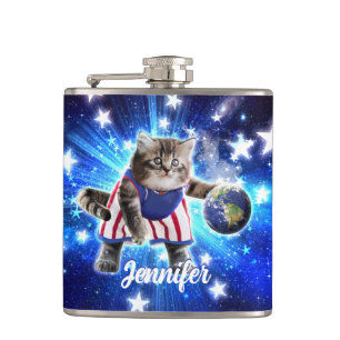 Petaca Gato espacial jugando al baloncesto
