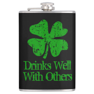 Petaca Gracioso trago del Día de San Patricio de 8 oz