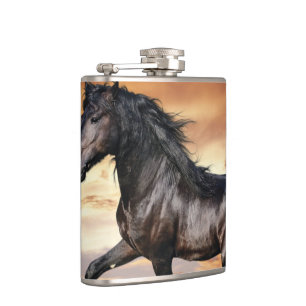 Petaca Hermoso caballo negro