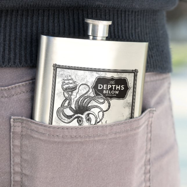 Petaca Las profundidades debajo del frasco del ron (In Situ)