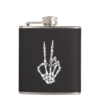 Petaca Mano de esqueleto con signo de paz