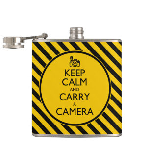 Petaca Mantener la calma y llevar una cámara