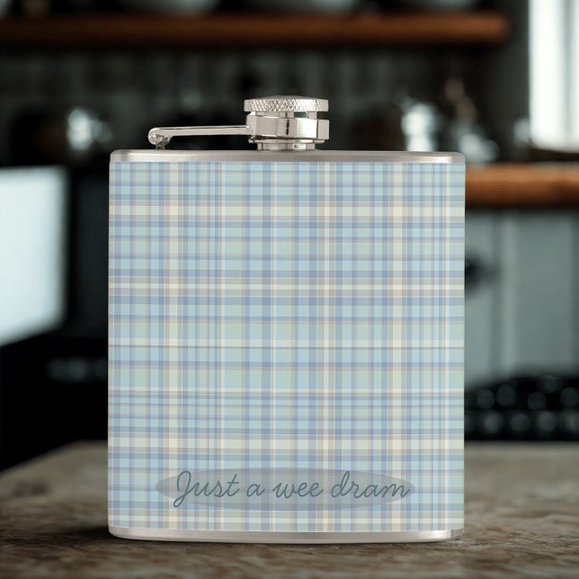 Petaca Máscara de vidrio azul de Tartán de primavera mode (A special clan tartan flask with space for your name)