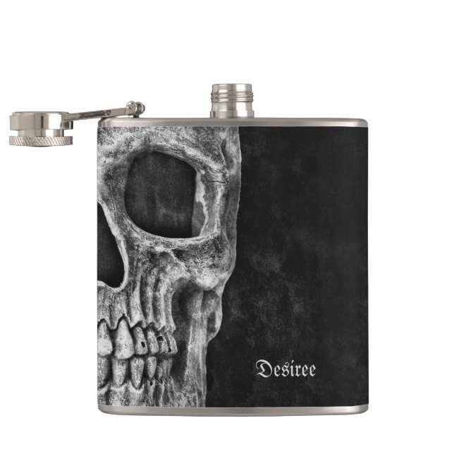 Petaca Media Cabeza De Calavera Grunge Gótico Guay Negro  (Abierto)