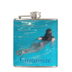 Petaca Modelo femenino de natación Thunder_Cove