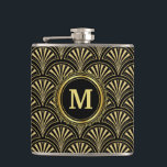 Petaca Monograma de fanáticos del deco negro y oro<br><div class="desc">Un patrón de aficionados a la deco de arte negro y dorado adornado con un medallón monograma a juego hace un regalo único para amigos, familia, la fiesta nupcial y más. Personalizar con el inicial deseado reemplazando el ejemplo inicial mostrado en la plantilla de diseño. Para cambiar el tipo de...</div>