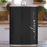 Petaca Monograma elegante Minimalista blanco negro y mode<br><div class="desc">Presentamos nuestra Colección de Monogramas Modernos Minimalistas en Blanco y Negro: Adopte la simplicidad y la sofisticación con nuestros diseños minimalistas, curados para elevar su estilo sin esfuerzo. Esta colección, elaborada con gran interés para la estética moderna, presenta elegantes diseños en blanco y negro acentuados por monogramas personalizados. Desde papel...</div>
