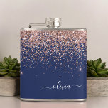 Petaca Monograma Purpurina azul de la marina de oro rosa<br><div class="desc">Oro Rosa - Nombre del Monograma del Purpurina de espuma Rosado y Azul de la Marina de Rubor y Matraz del Fiesta inicial. Esto hace que el dulce perfecto cumpleaños 16, boda, ducha de novia, aniversario, ducha de bebé o fiesta de soltera sea regalo para alguien que ama el lujo...</div>