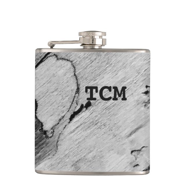 Petaca Monograma sobre madera en blanco y negro (Anverso)