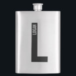 Petaca Monograma y nombre modernos en negrita personaliza<br><div class="desc">Diseño de monograma moderno con letra de monograma personalizada "L" y nombre en estilo de fuente sans serif negrita moderna.

Regalo perfecto para él,  regalo del día del padre,  regalo para el séquito de la boda y más.</div>