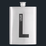 Petaca Monograma y nombre modernos en negrita personaliza<br><div class="desc">Diseño de monograma moderno con letra de monograma personalizada "L" y nombre en estilo de fuente sans serif negrita moderna.

Regalo perfecto para él,  regalo del día del padre,  regalo para los padrinos y más.</div>