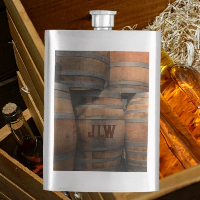 Petaca Monogramado de Wooden Whiskey Barrel Kegs (Subido por el creador)