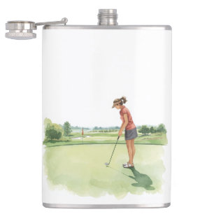 Petaca Mujer golfista de golf está jugando golf en green 