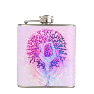 Petaca Mujer rosada del árbol de la yoga en colores en