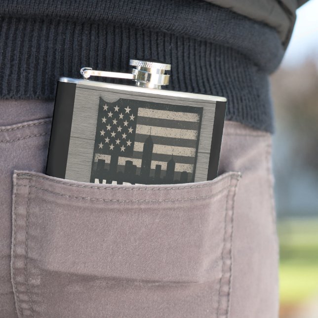 Petaca Naptown Nacido y máscara elevada (In Situ)