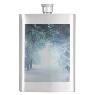 Petaca Nieve de invierno con lobos en bosque evergreen