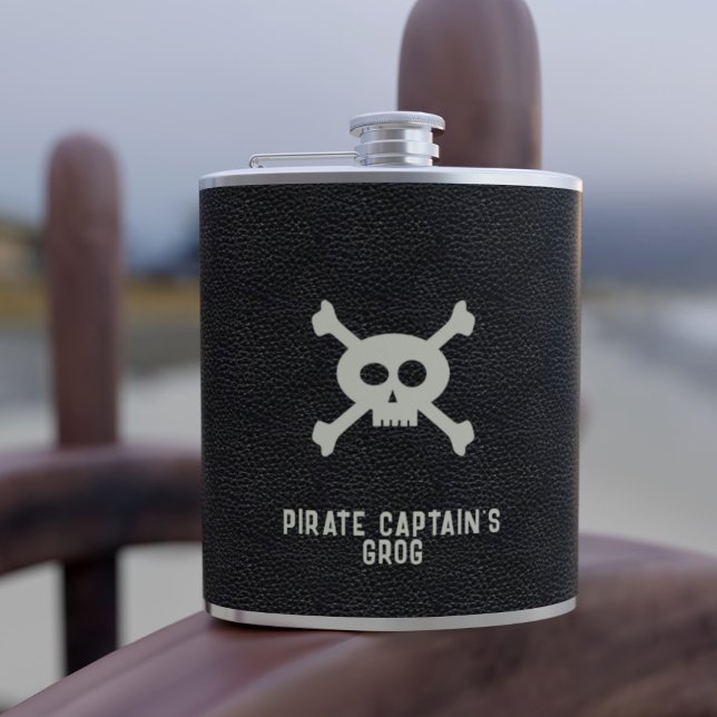 Petaca Nombre del capitán del pirata del personalizado Bl (Ye can personalize the script to make it yer own or stick with the classic "Pirate Captain's Grog." )