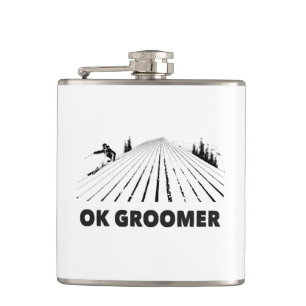 Petaca Ok Groomer Skiing
