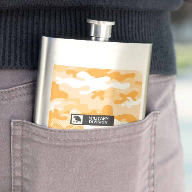 Petaca Orange Camouflage Pattern Military  (In Situ)