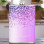Petaca Purpurina de monograma púrpura Sparkle Girly Scrip<br><div class="desc">Purpurina de espuma metálica de Relieve metalizado de imitación púrpura cepilló el nombre del monograma Metalizado y la máscara Fiesta inicial. Esto hace que el dulce perfecto cumpleaños 16, boda, ducha de novia, aniversario, ducha de bebé o fiesta de soltera sea regalo para alguien que ama el lujo glam y...</div>