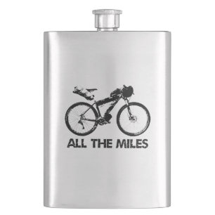 Petaca Recorriendo En Bicicleta Todas Las Millas