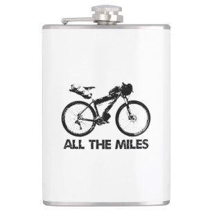 Petaca Recorriendo En Bicicleta Todas Las Millas