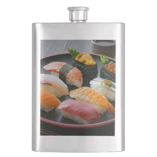 Petaca Refined Pour – Elegant Round Sushi Flask
