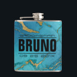 Petaca Regalo Groomsman de Piedra de Mármol Azul y Oro<br><div class="desc">Elegante imagen moderna de la impresión de textura de mármol azul y dorado con texto de personalizable para regalos groomsman.</div>