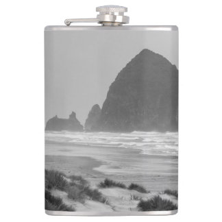 Petaca Roca del Haystack en la playa del cañón