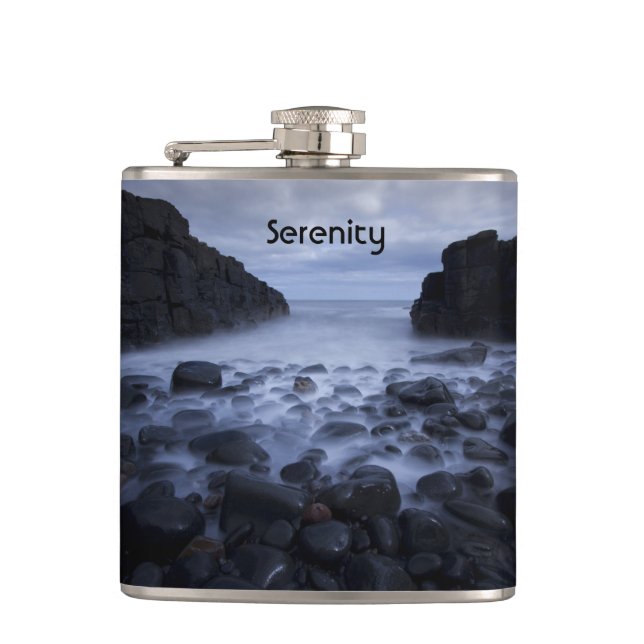 Petaca Rocas y guijarros a lo largo de la costa oceánica (Anverso)