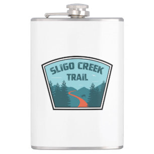 Petaca Sendero de la Creek de Sligo