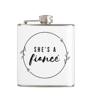 Petaca She’s a Fiancé Elegant Engagement Bride to Be Gift