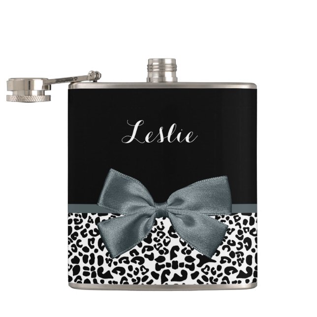 Petaca Sofisticado Leopard Print Gray Bow con el nombre (Abierto)