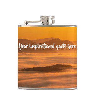 Petaca Su personalizado de texto amanecer por encima del