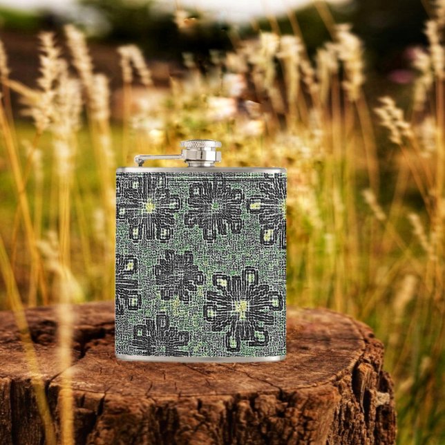 Petaca Tonos negros contra el gris (This Black Tones Against Gray Flask, with its unusual design, stands out, in any outdoor setting!)