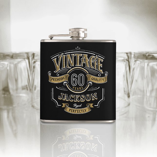 Petaca Viñeta Personalizada De Edad A Cumpleaños De Perfe (Personalized Vintage Aged To Perfection Birthday Flask)
