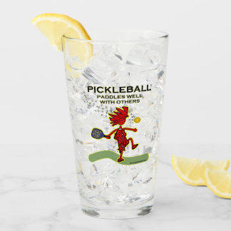 Pickleball se bate bien con otros