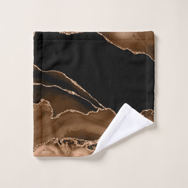 Piedra contemporánea de acero mareado en el desier (Toallita)